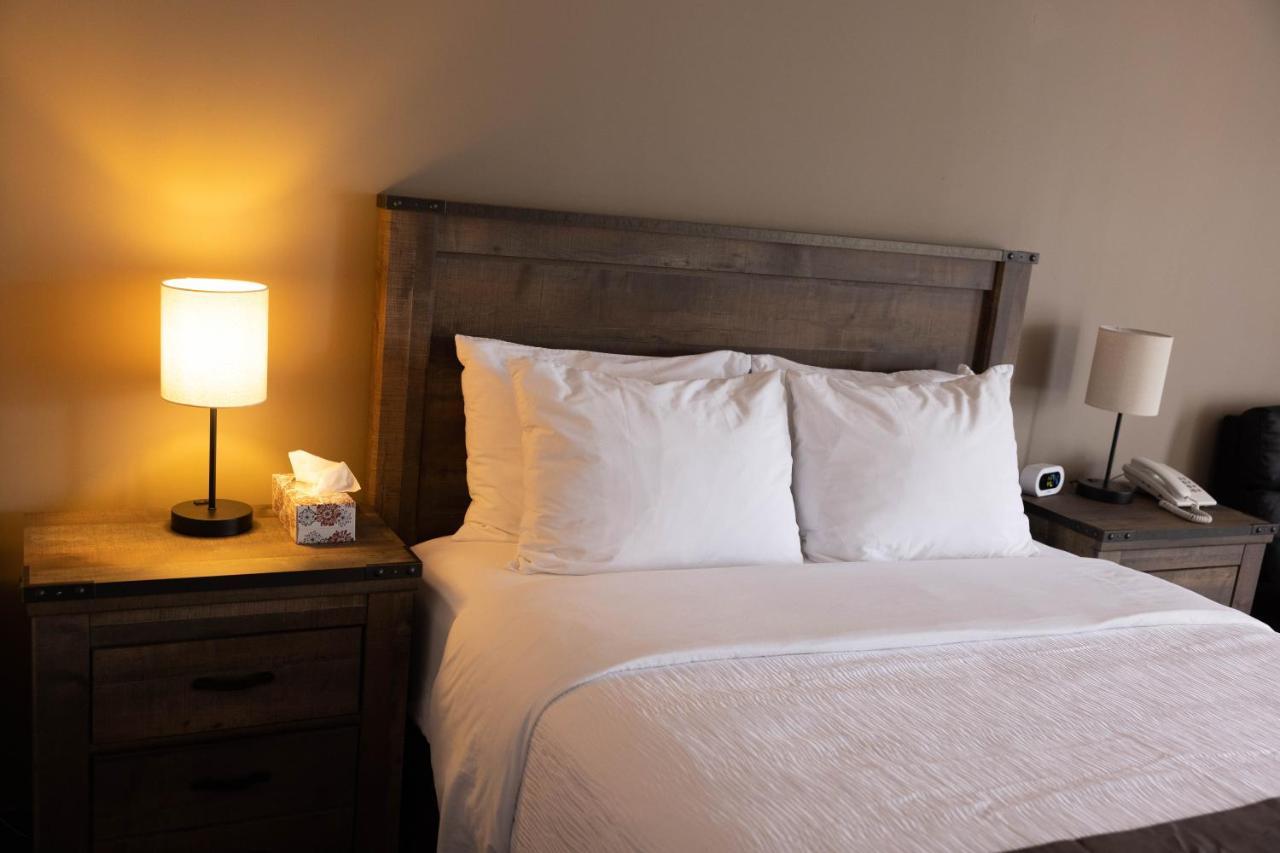 Motel 7 Inn & Suites Beresford Экстерьер фото