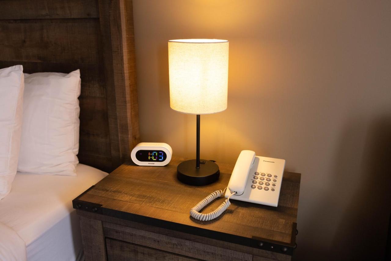 Motel 7 Inn & Suites Beresford Экстерьер фото