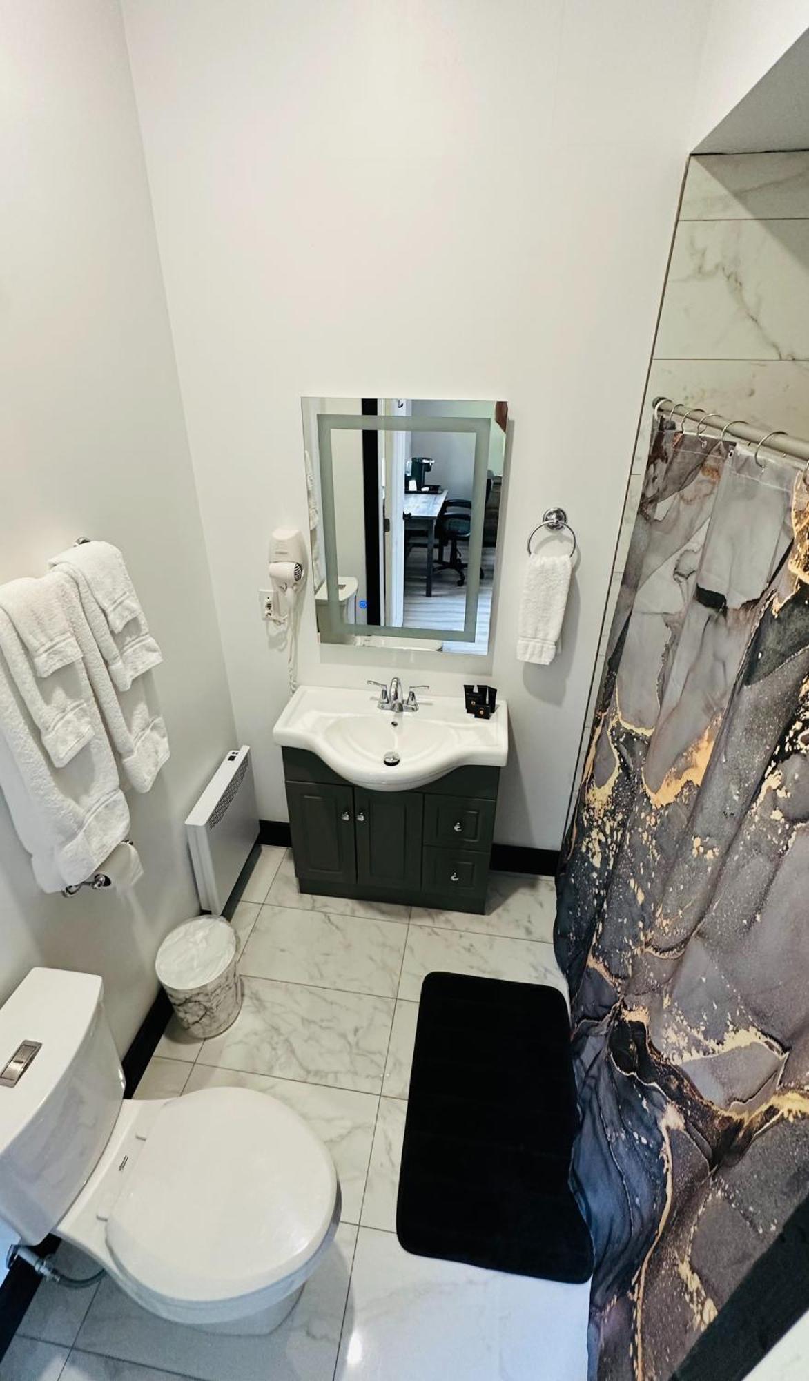 Motel 7 Inn & Suites Beresford Экстерьер фото