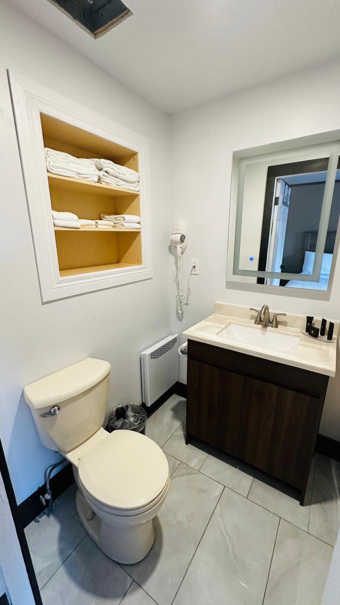 Motel 7 Inn & Suites Beresford Экстерьер фото