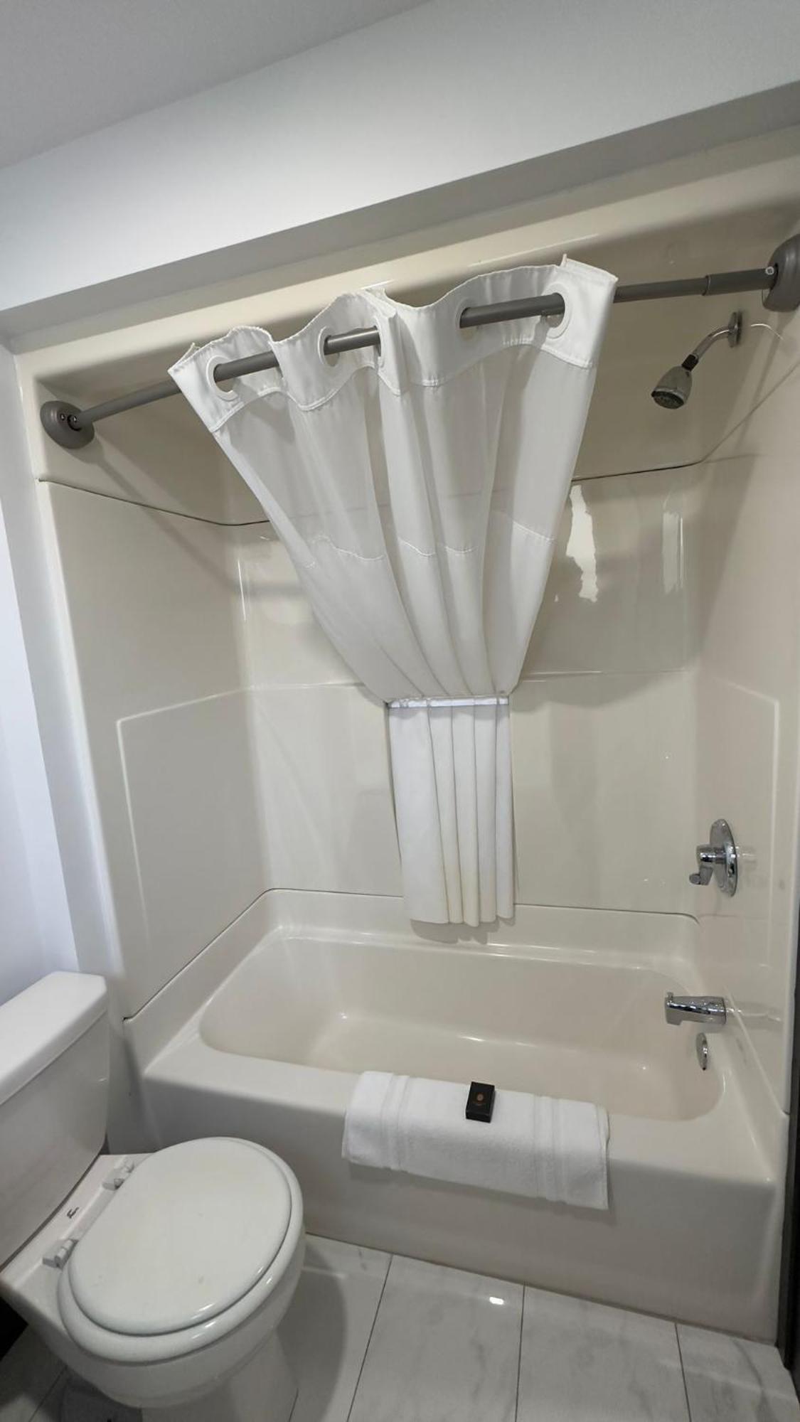 Motel 7 Inn & Suites Beresford Экстерьер фото